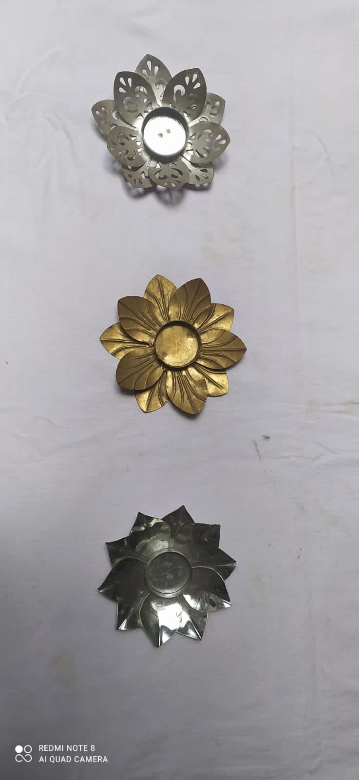 Lotus Tealight Holder (Gold) thumbnail 2