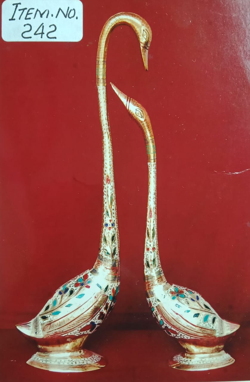 Vintage Brass Swan Planter Sculptures thumbnail 2